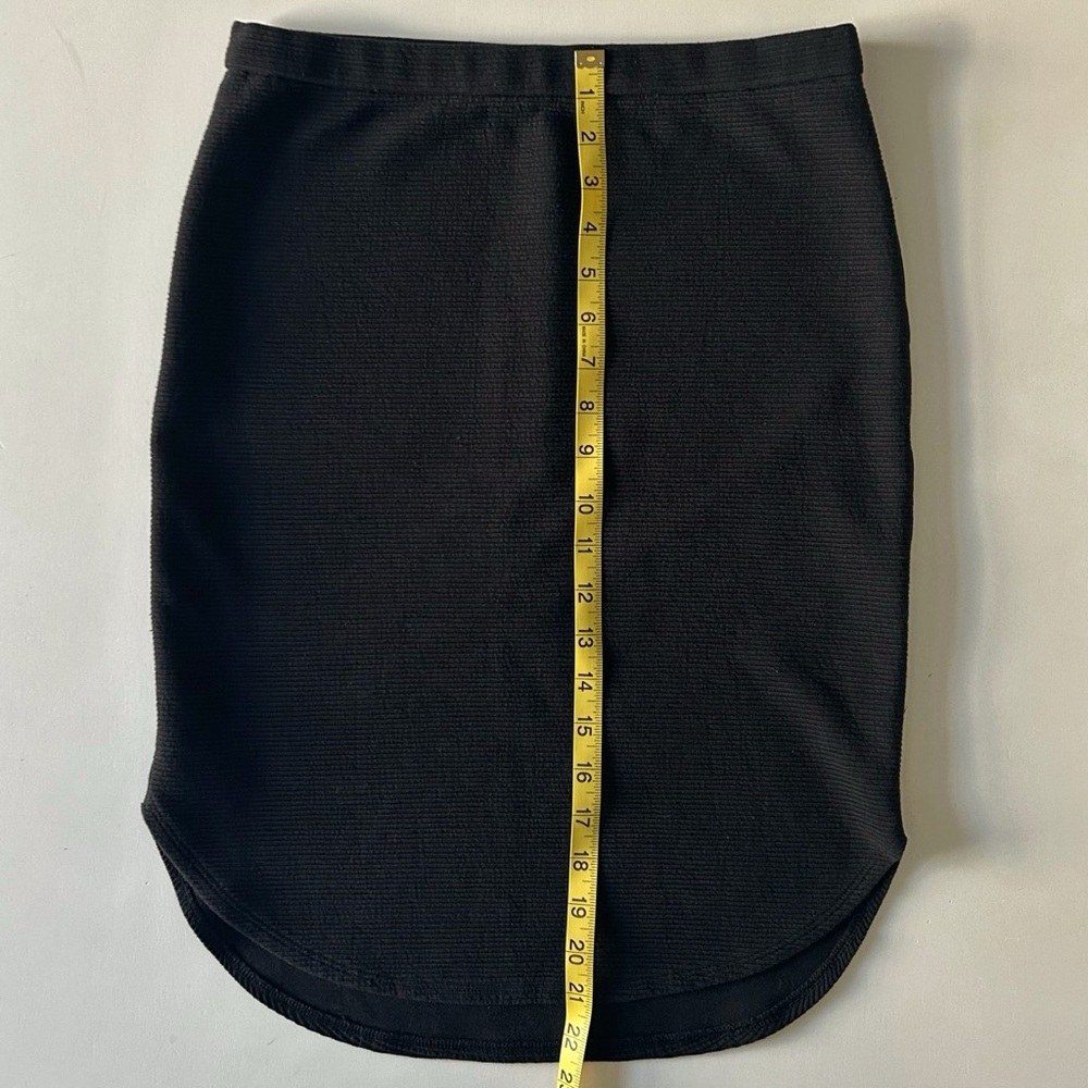 Banana Republic Black Ribbed Pencil Skirt Spring Workwear Trend Size XS - Picture 6 of 6